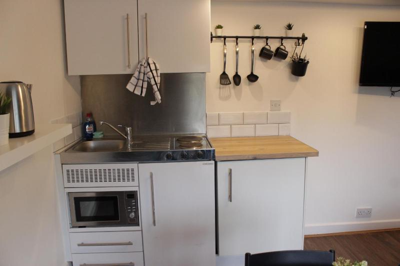 Superb Studio Flats in City Centre - image 12