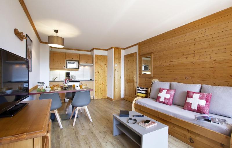 One-Bedroom Apartment (4 Adults) image 2