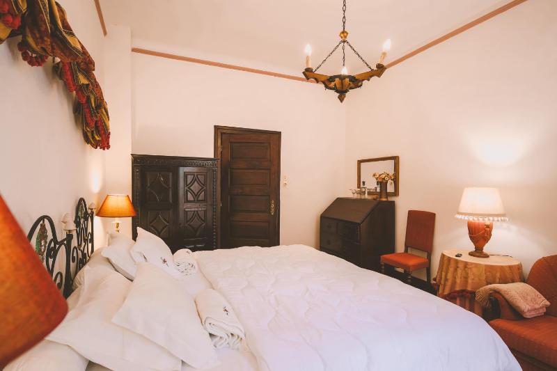 Double or Twin Room image 4