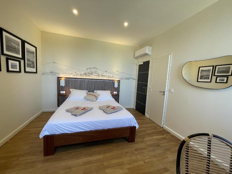 Standard Double Room image 1