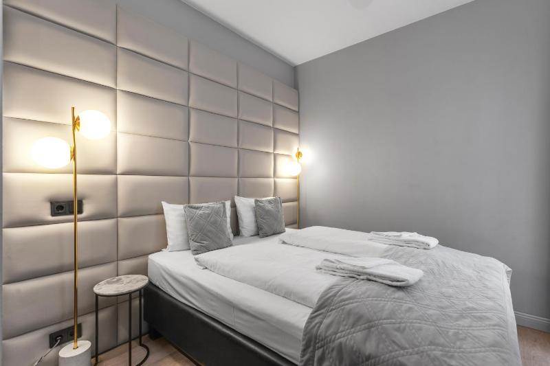 Small Double Room image 1