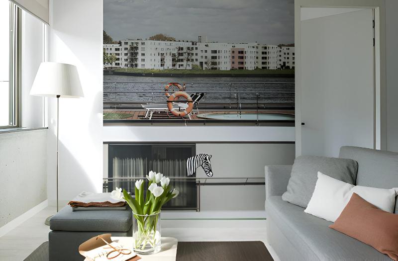 Two-Bedroom Apartment - City Side image 4