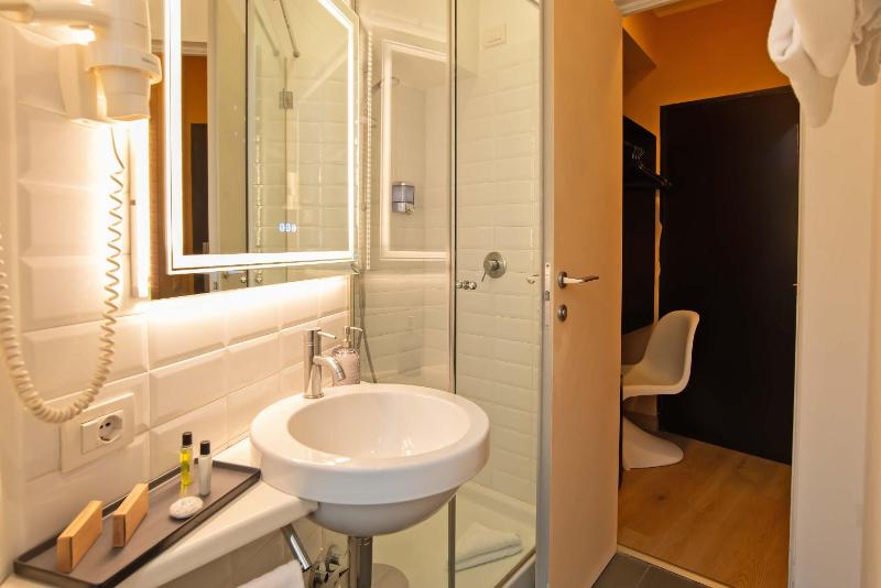 Standard Single Room image 1