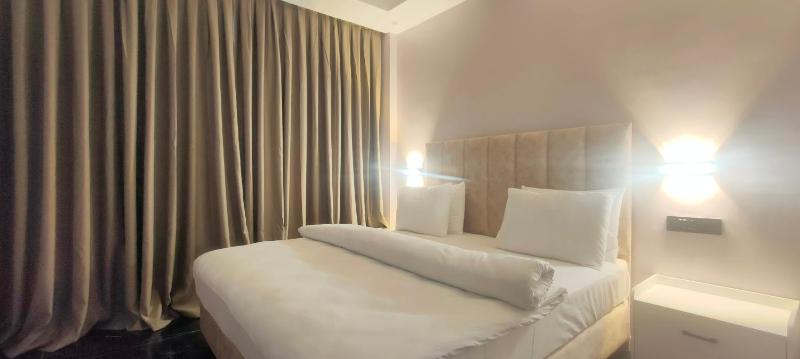 Premium apart with rooftop pool - image 1