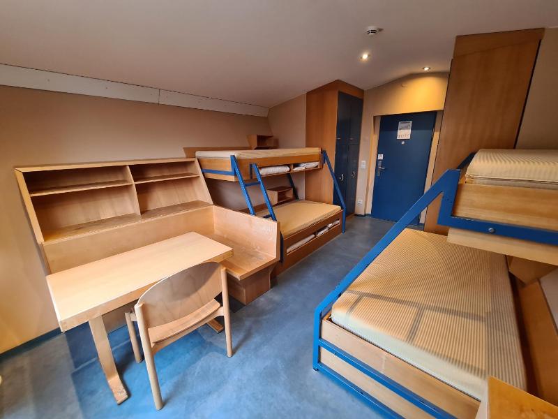 Quadruple Room with Shared Bathroom image 1