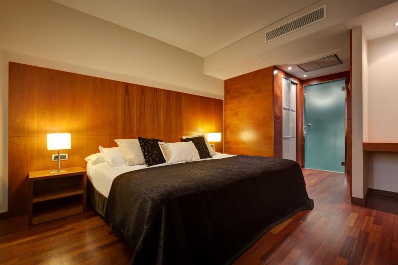 Executive Double or Twin Room image 3