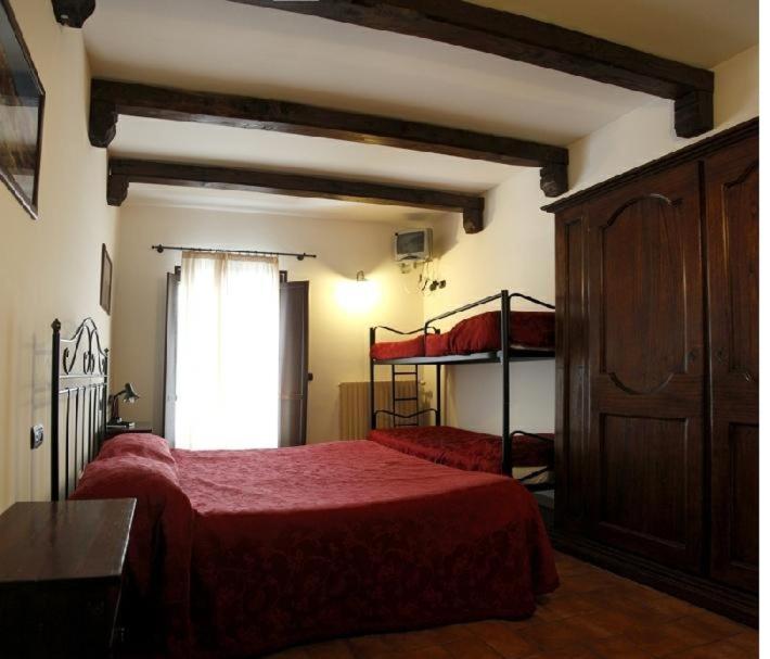 Double or Twin Room with Private Bathroom image 2