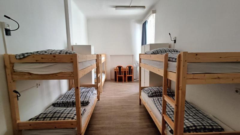 Bed in 6-Bed Mixed Dormitory Room image 2