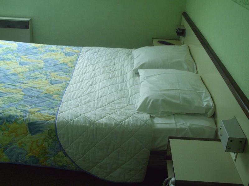 Double Room with Shared Toilet image 2