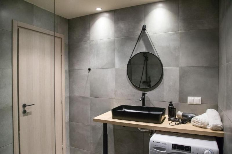 Stoa Luxury Apartment - image 10