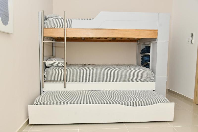 Excelente ubicación cómodo apartamento - image 2