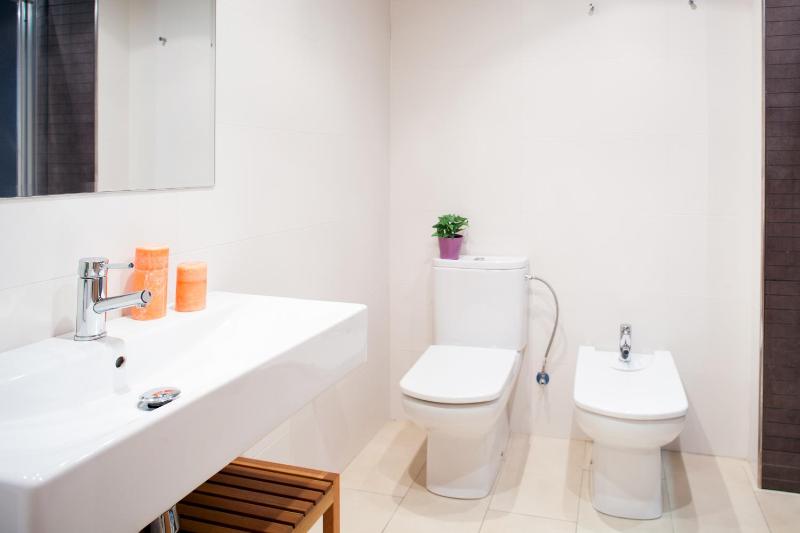 Feelathome Mozart Apartments - image 11