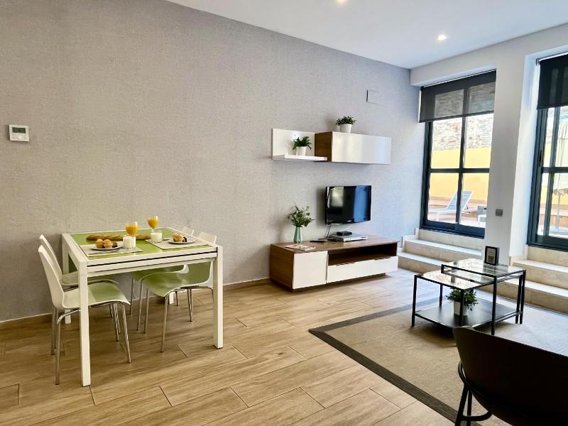 Feelathome Mozart Apartments - image 7