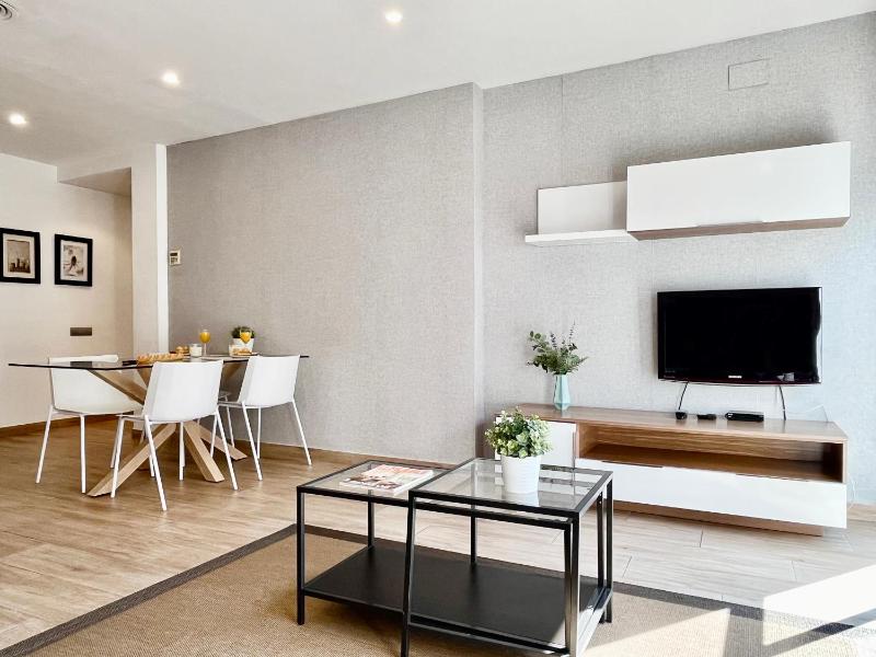 Feelathome Mozart Apartments - image 15
