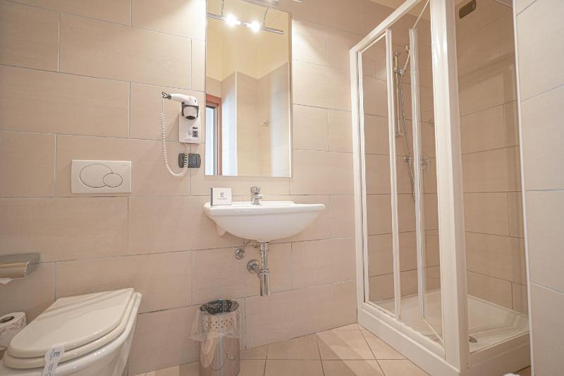 Economy Single Room image 3