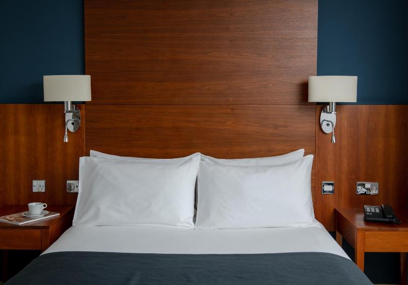 Double Room image 3