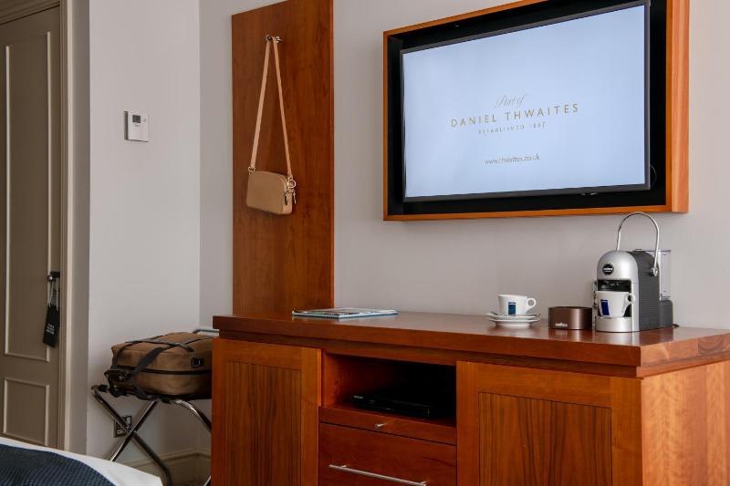 Standard Double or Twin Room image 3