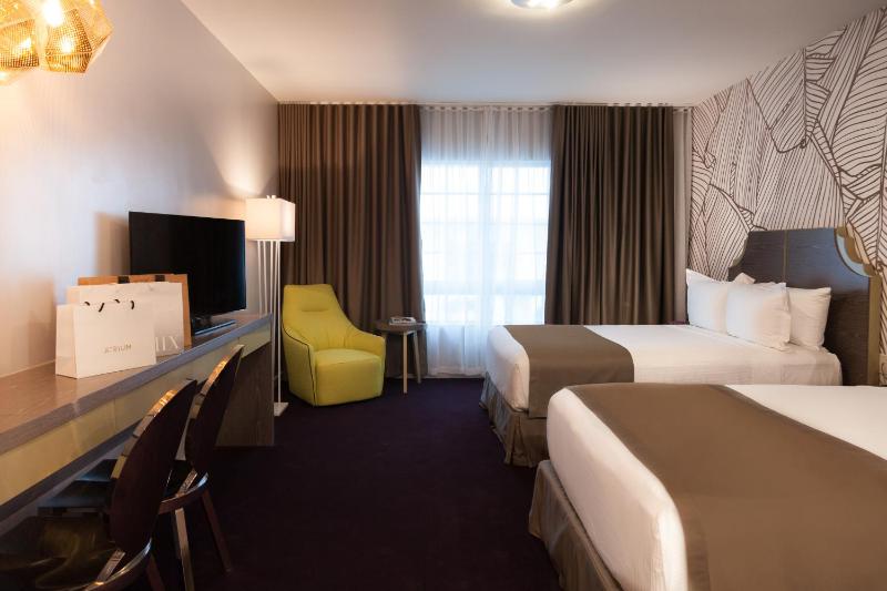 Deluxe Double Room image 2