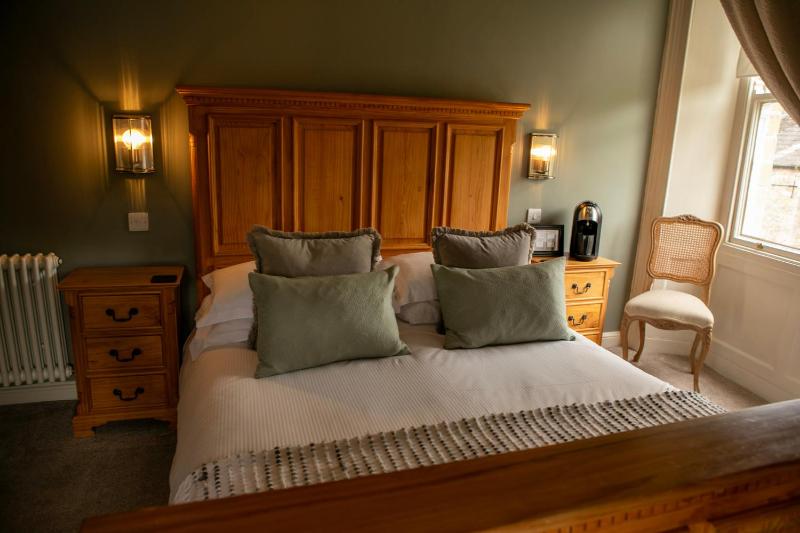 Double Room with Twin Aspect View image 3