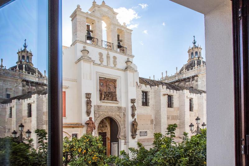 Puerta Catedral Apartments - image 11