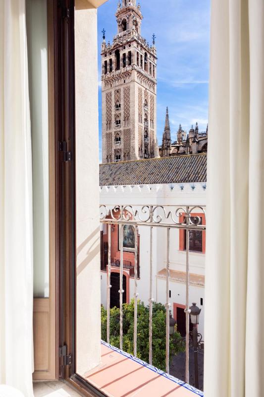 Puerta Catedral Apartments - image 9