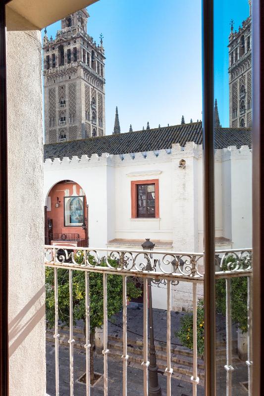 Puerta Catedral Apartments - image 3