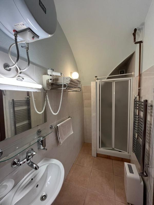 One-Bedroom Apartment with Terrace image 4