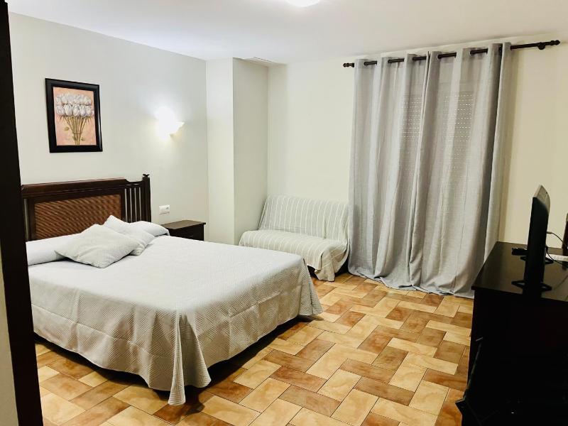 Double Room image 1