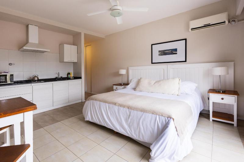 Green Sea Apart Hotel - image 43
