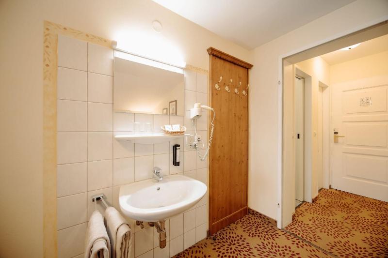 Superior Double Room - Annex image 4