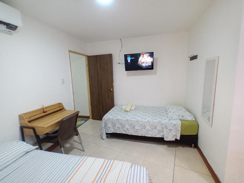 Confortable y Central Habitación 1 cuadra de playa - image 16