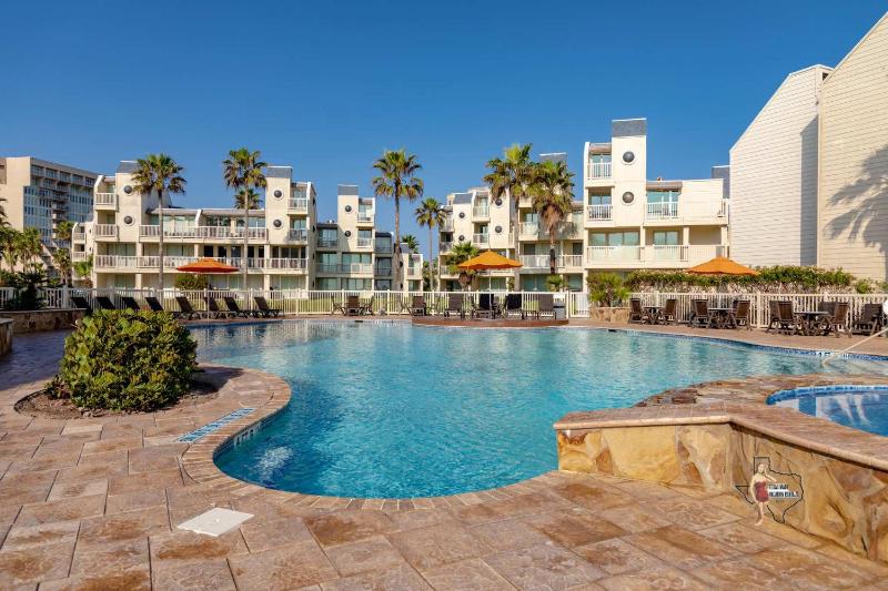 Bahia Mar-Solare Tower Beachfront Resort with Two Pools - image 15