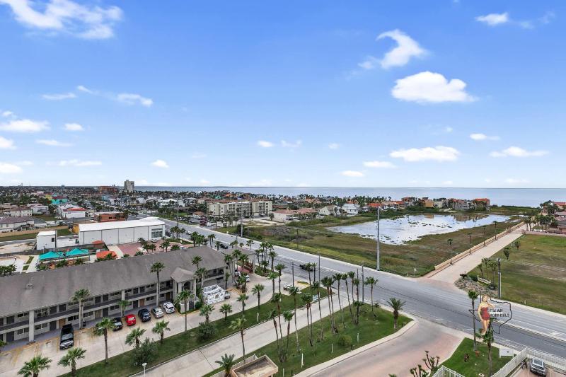 Bahia Mar-Solare Tower Beachfront Resort with Two Pools - image 48