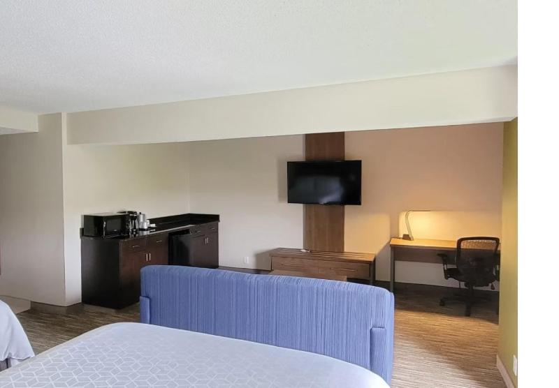 Suite with Two Queen Beds image 1