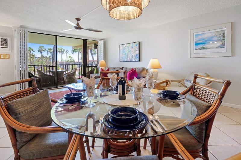 Gorgeous Luxury Ocean View 1 Bedroom Kamaole Sands 10-304 - image 2