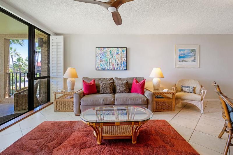 Gorgeous Luxury Ocean View 1 Bedroom Kamaole Sands 10-304 - image 9