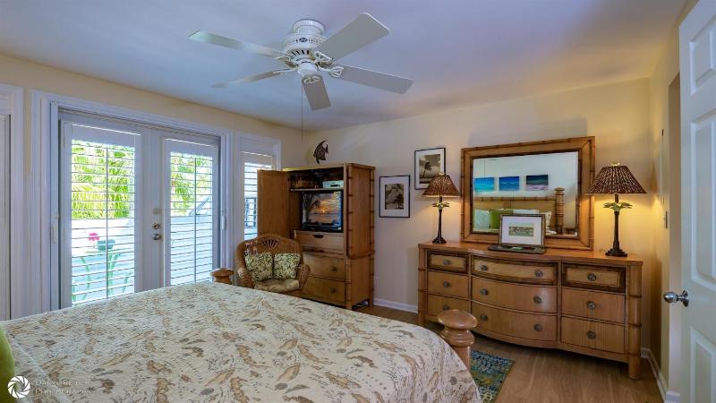 Villa Bahama by Last Key Realty - image 13