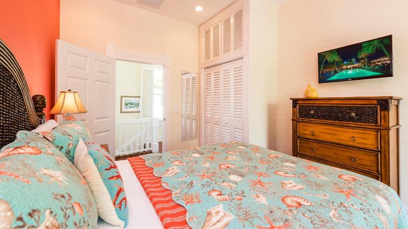 Villa Angelita by Last Key Realty - image 11