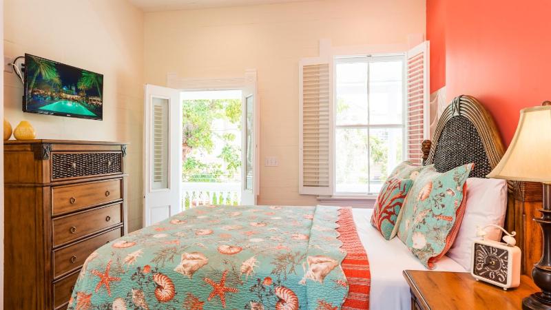 Villa Angelita by Last Key Realty - image 13