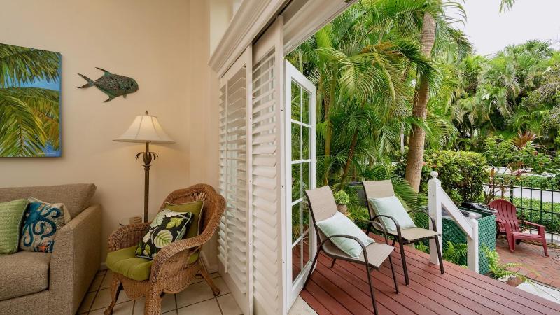 Villa Bahama by Last Key Realty - image 2