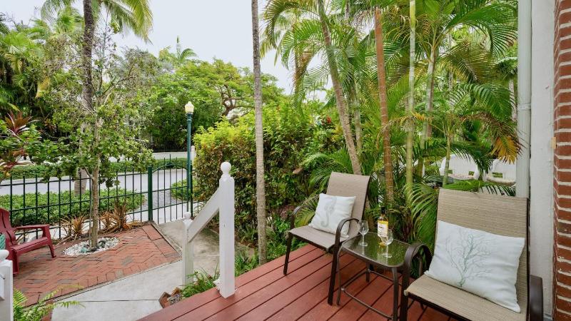 Villa Bahama by Last Key Realty - image 25