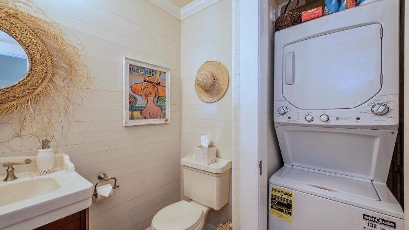 Angelas Eclectic Gallery by Last Key Realty - image 2