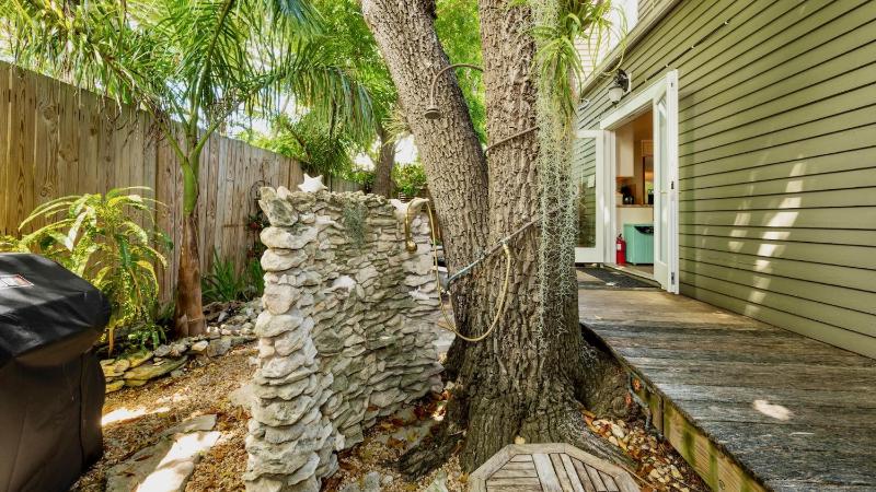 Angelas Eclectic Gallery by Last Key Realty - image 8