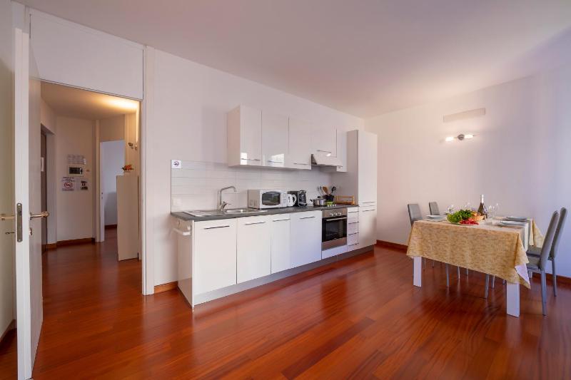 Sunlight - 150m from the lake - Happy Rentals - image 11