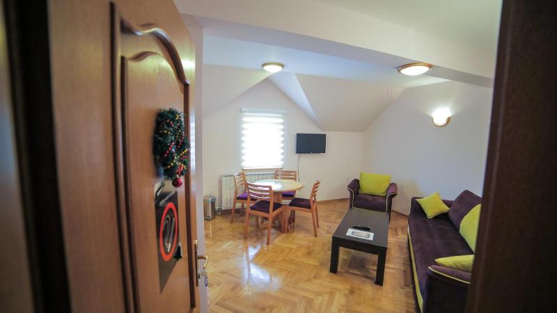 One-Bedroom Apartment image 1