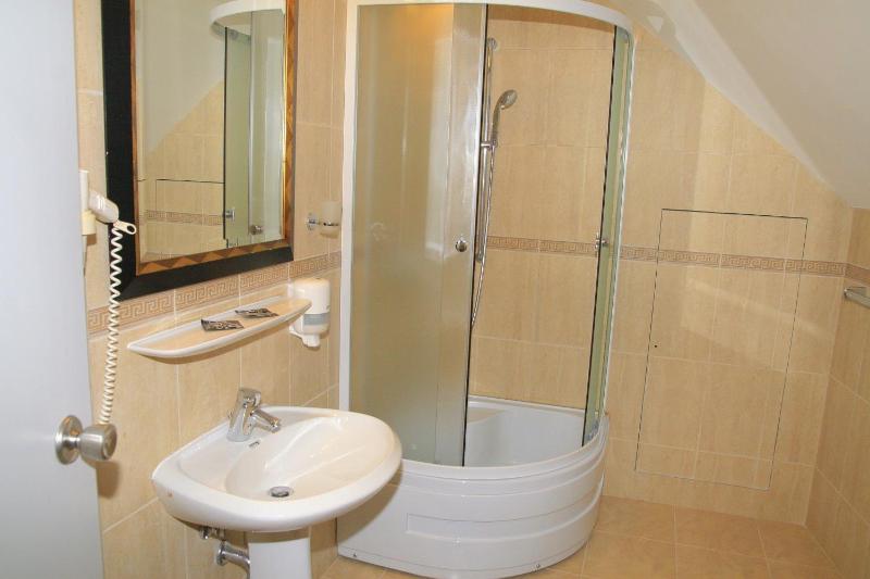 Double or Twin Room image 2
