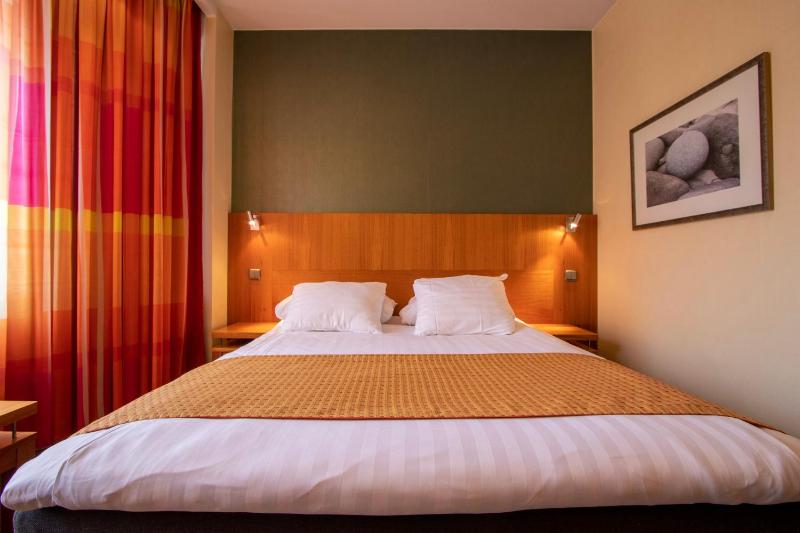 Standard Double Room image 1