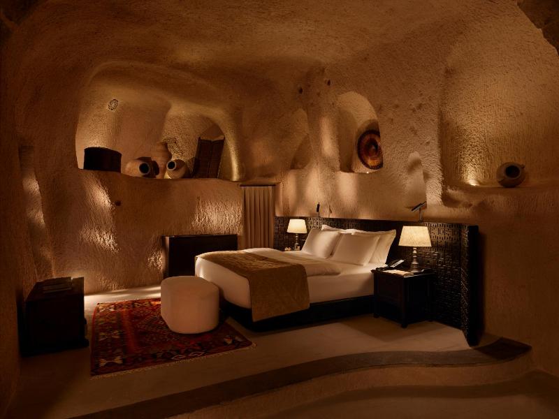 Cave Splendid Suite image 4