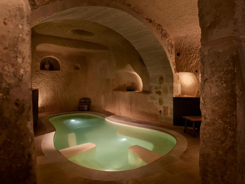 Cave Splendid Suite image 2