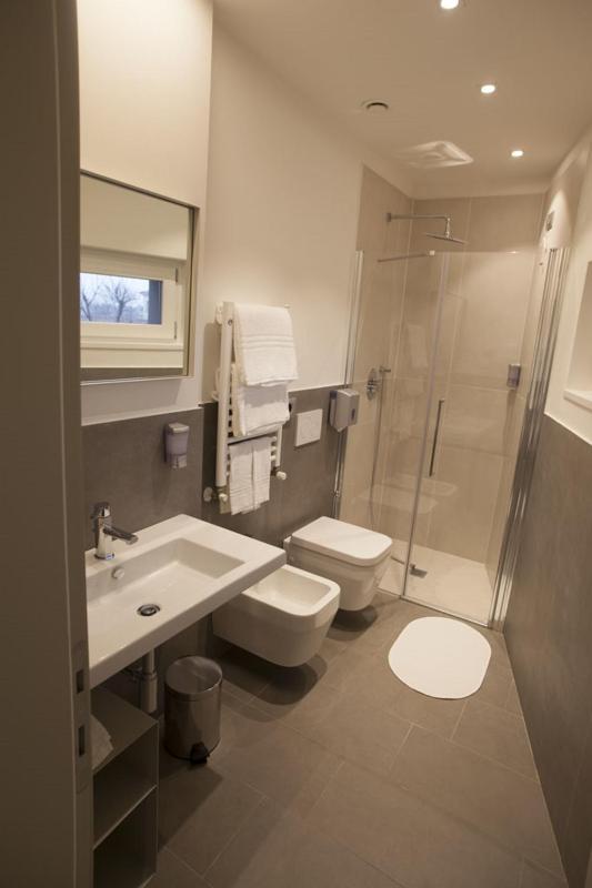 Comfort Double or Twin Room image 4